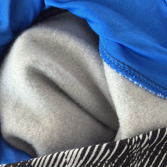 Under Armour Cold Gear Hoodie Sweatshirt Boy's YMD - Picture 6 of 6